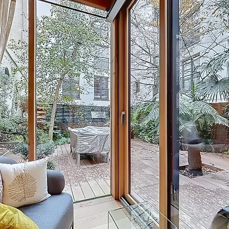Elegant Duplex With Garden Near The Eiffel Tower Paris