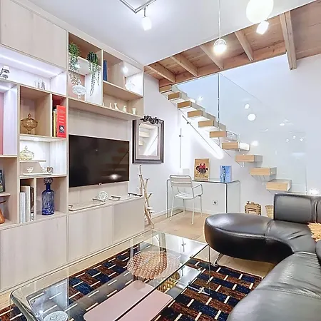Elegant Duplex With Garden Near The Eiffel Tower Paris