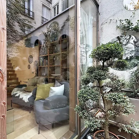 Elegant Duplex With Garden Near The Eiffel Tower Paris